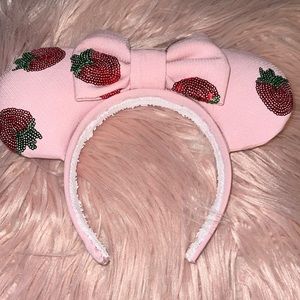 Strawberry Minnie ears
